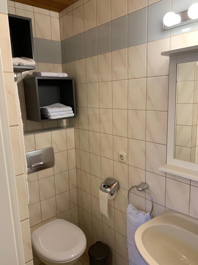 Kirchstrasse 71 Hotel Fell Kültér fotó